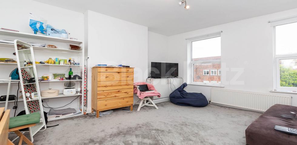 			NEW INSTRUCTION!, 2 Bedroom, 1 bath, 1 reception Flat			 Holloway Road, ARCHWAY